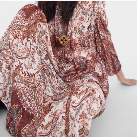 GORGEOUS ZARA NWT Printed Dress - Picture 3 of 3